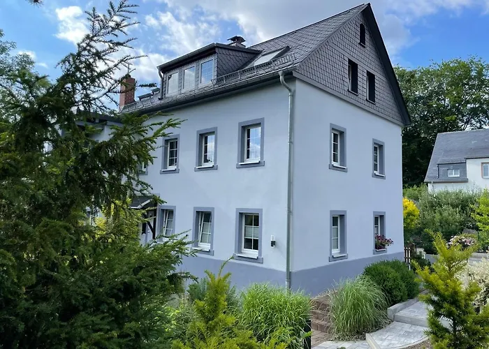 Ferienhaus Villa Adelsberg Mit Dachterrasse In Zentraler Lage Fuer Bis Zu 10 Personen